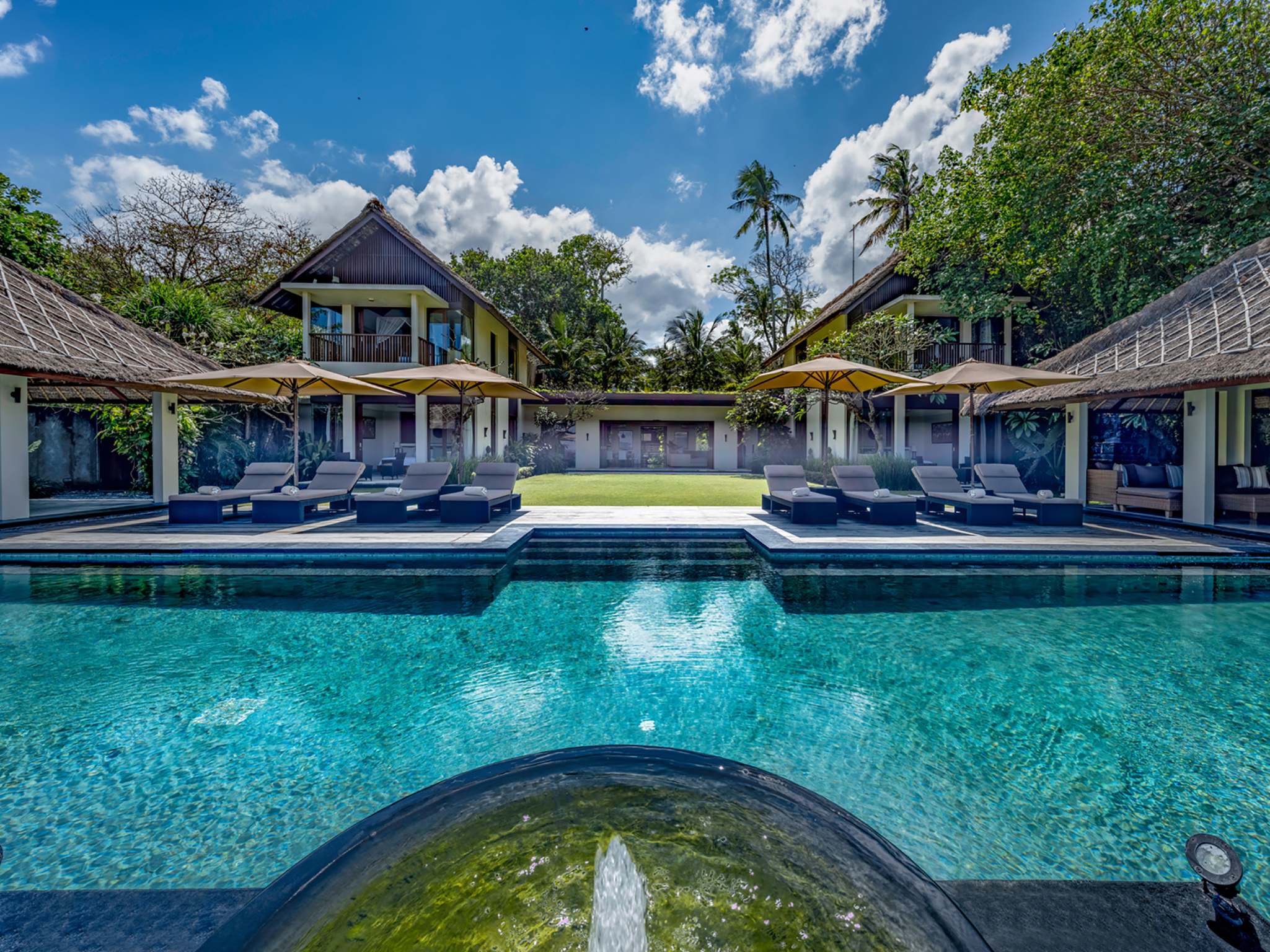 Seseh Beach Villa I - Villa facade and pool - Seseh Beach Villa I, Seseh-Tanah Lot, Bali